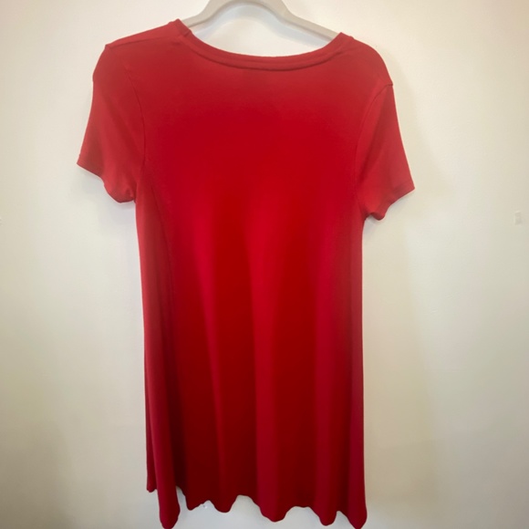 Red Zara t-shirt dress - Picture 3 of 3